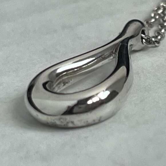 Retired Tiffany & Co Elsa Peretti Open Teardrop Pendant Necklace - Silver - Picture 6 of 16